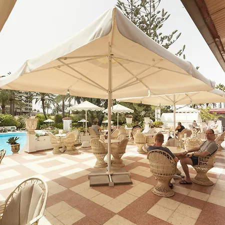 Parque Del Paraiso Ii ホテル 3*